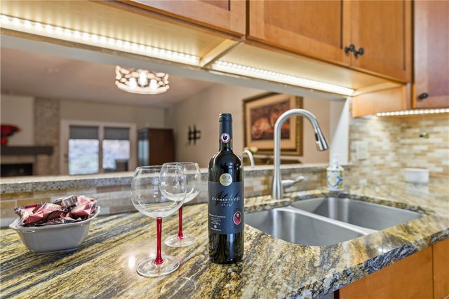 1432 Towne Square Dr, Mccandless, PA 15101