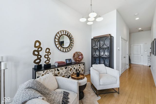 350 N Meridian Street 403, Indianapolis, IN 46204