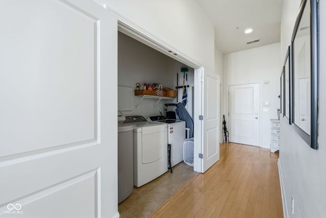350 N Meridian Street 403, Indianapolis, IN 46204