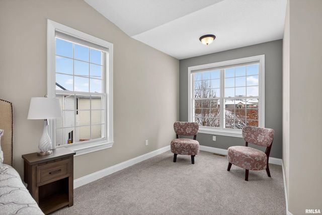 6 Blackstone Court, Le Claire, IA 52753