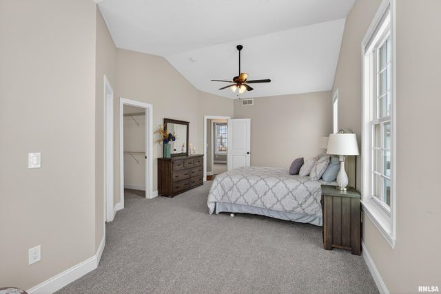 6 Blackstone Court, Le Claire, IA 52753