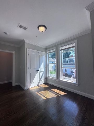 39 W Walnut Park 3, Boston, MA 02119