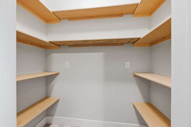 8104-8106 E 34th Ct S, Wichita, KS 67210