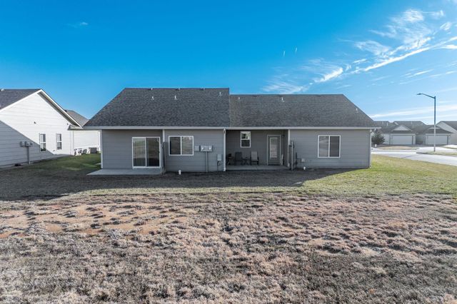 8104-8106 E 34th Ct S, Wichita, KS 67210