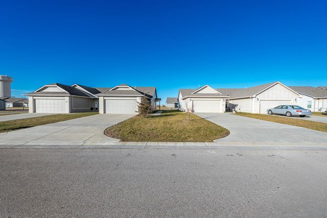 8104-8106 E 34th Ct S, Wichita, KS 67210