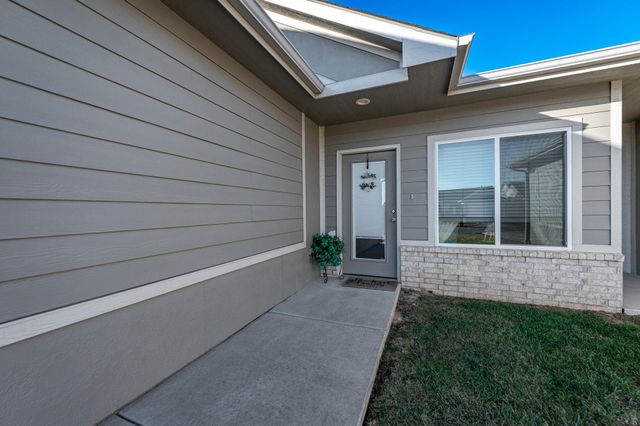 8104-8106 E 34th Ct S, Wichita, KS 67210