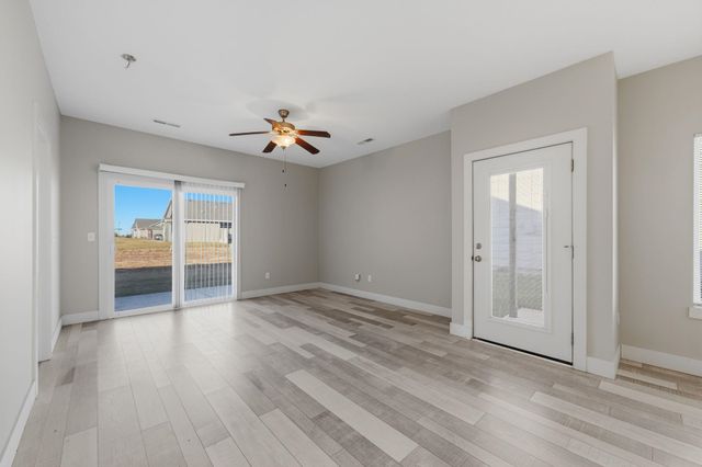 8104-8106 E 34th Ct S, Wichita, KS 67210