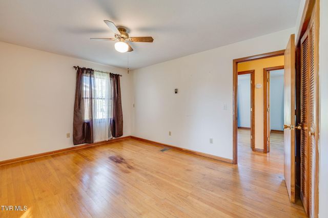 105 Wimberly Way, Bristol, TN 37620