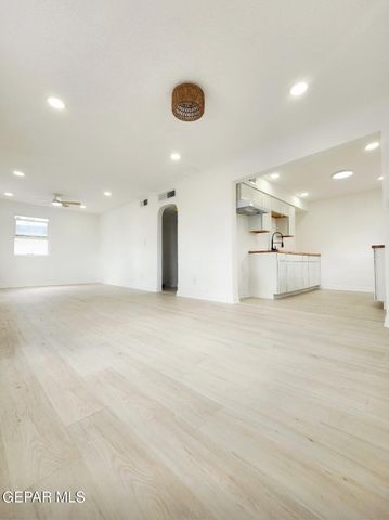 8165 JOSEPHINE Circle, El Paso, TX 79907