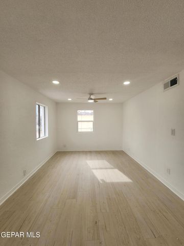 8165 JOSEPHINE Circle, El Paso, TX 79907