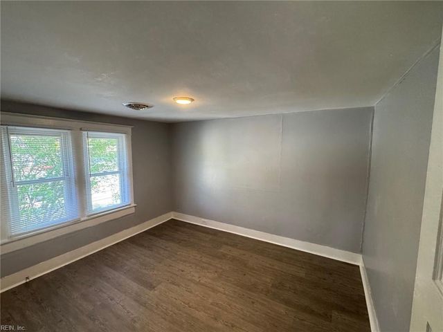 2712 Kecoughtan RD, Hampton, VA 23661