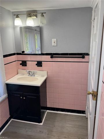 2712 Kecoughtan RD, Hampton, VA 23661