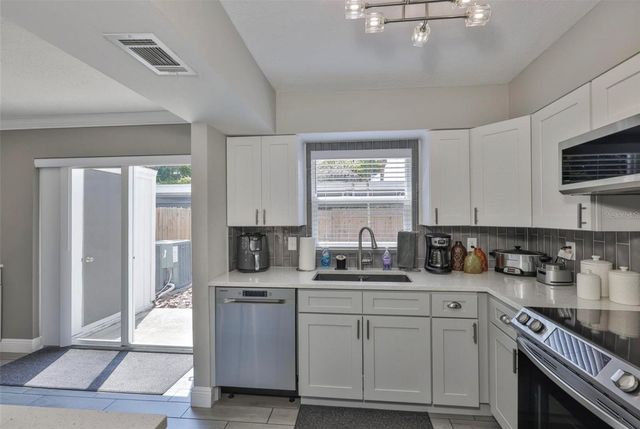 2011 S CAROLINA AVENUE, Tampa, FL 33629