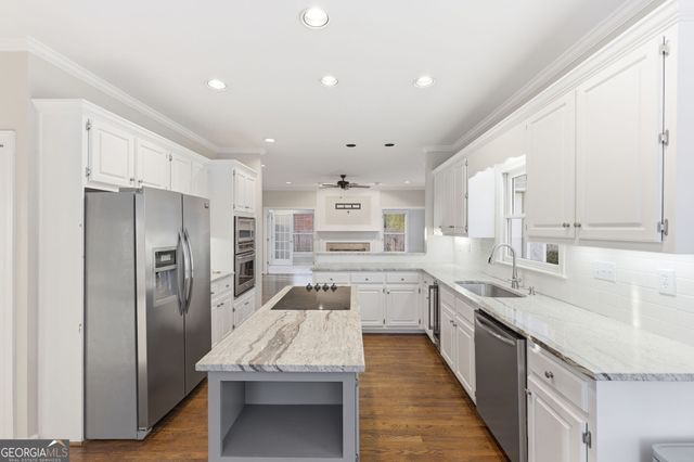 711 Chattahoochee Place, Gainesville, GA 30506