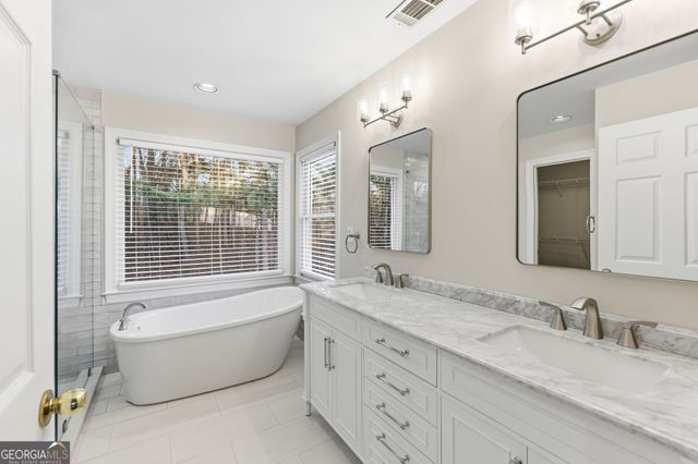 711 Chattahoochee Place, Gainesville, GA 30506
