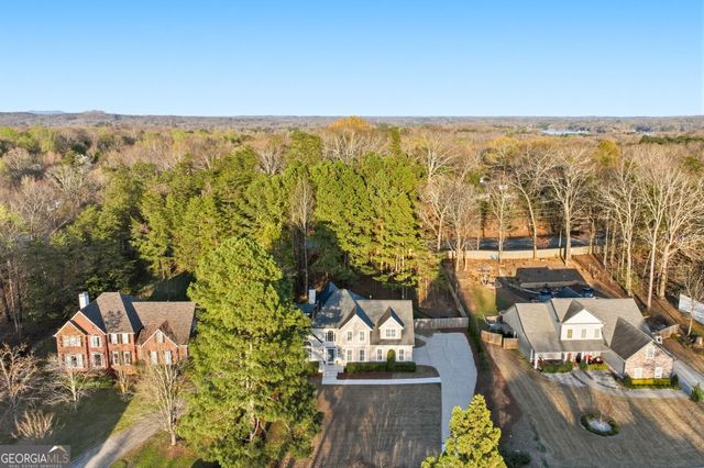 711 Chattahoochee Place, Gainesville, GA 30506