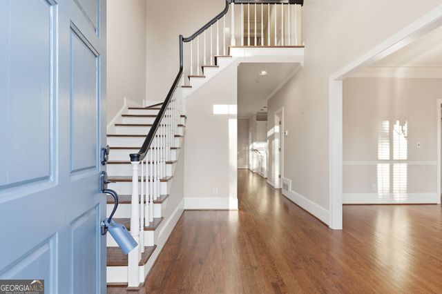 711 Chattahoochee Place, Gainesville, GA 30506