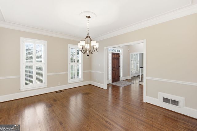 711 Chattahoochee Place, Gainesville, GA 30506