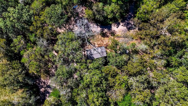 614 River Lakes Rd, Goodrich, TX 77335