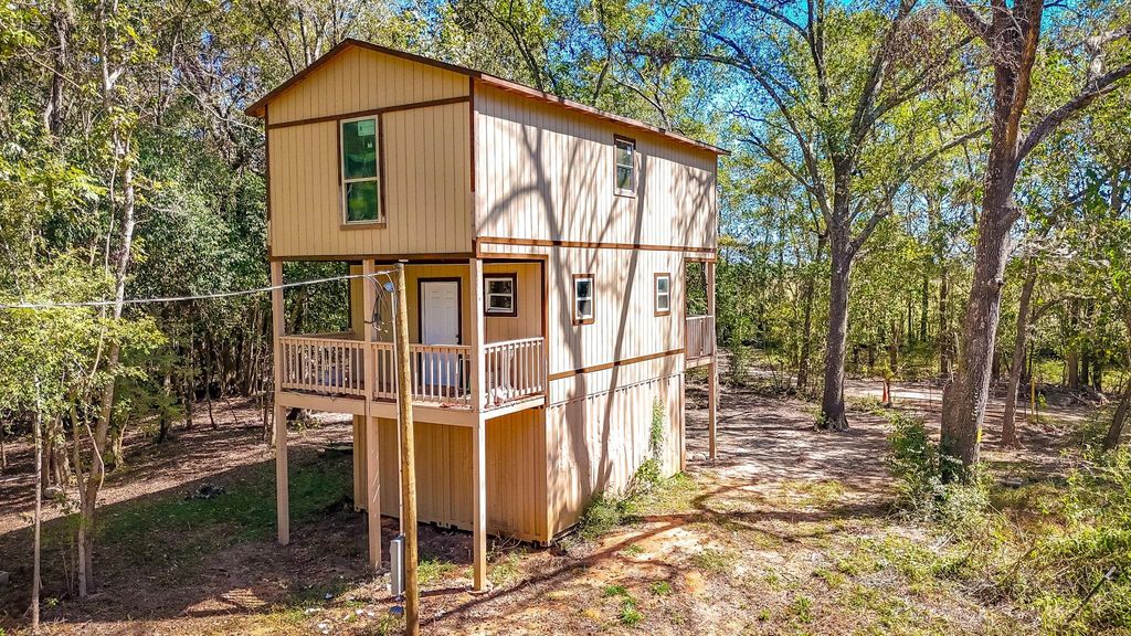 614 River Lakes Rd, Goodrich, TX 77335