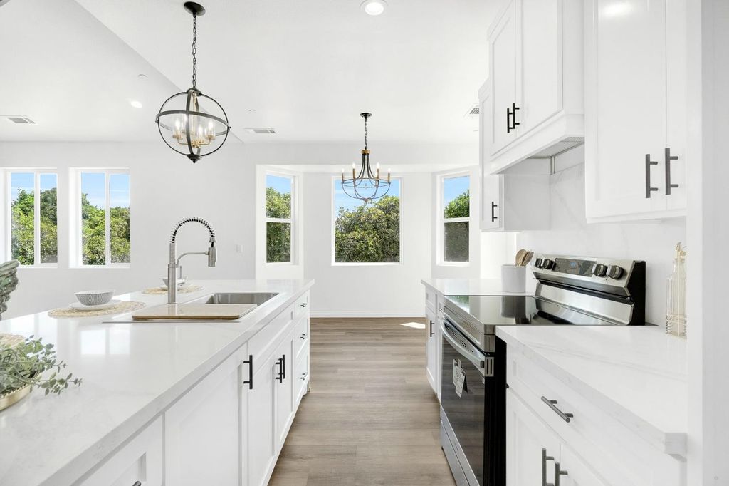 Image 17 of property listing at 41640 Road 120, Orosi, CA 93647