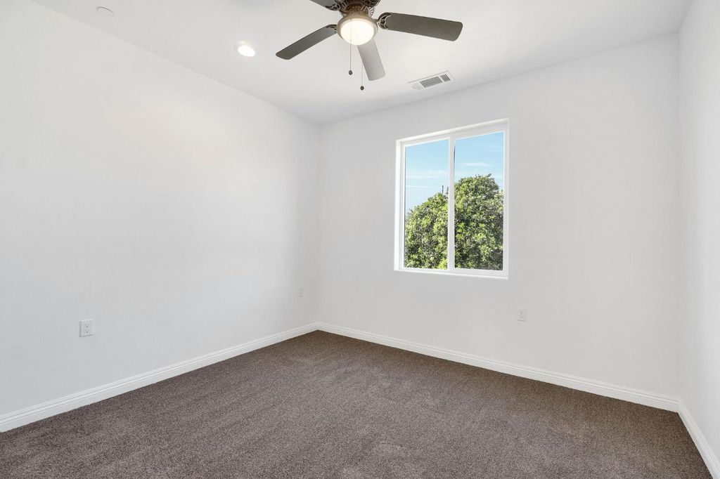 Image 22 of property listing at 41640 Road 120, Orosi, CA 93647