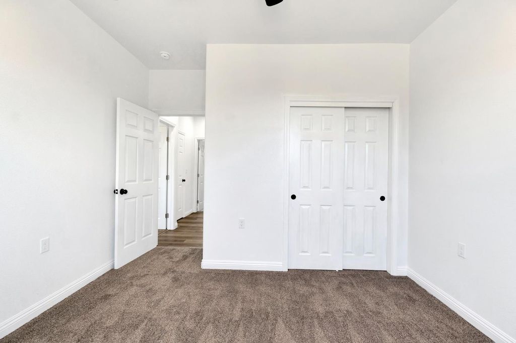 Image 23 of property listing at 41640 Road 120, Orosi, CA 93647