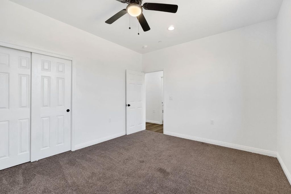 Image 25 of property listing at 41640 Road 120, Orosi, CA 93647