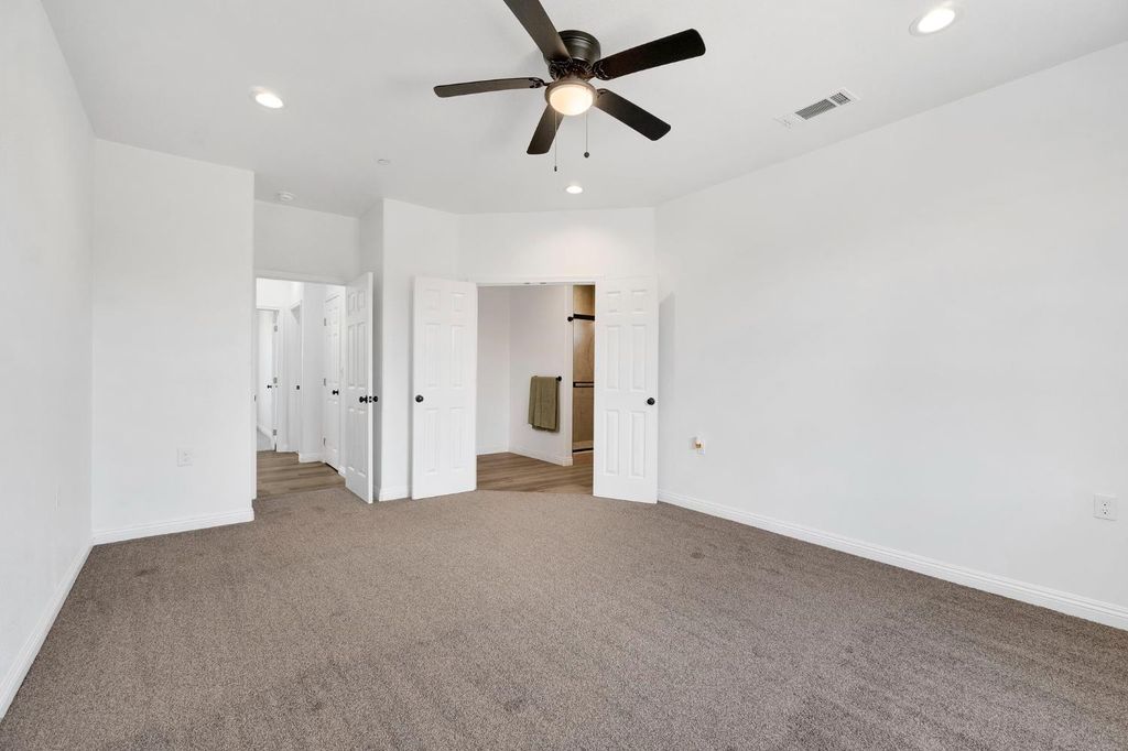 Image 27 of property listing at 41640 Road 120, Orosi, CA 93647