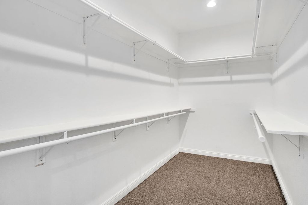 Image 31 of property listing at 41640 Road 120, Orosi, CA 93647