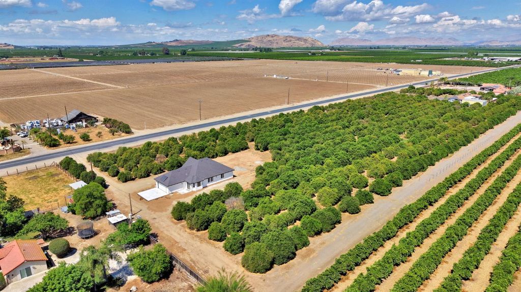 Image 45 of property listing at 41640 Road 120, Orosi, CA 93647