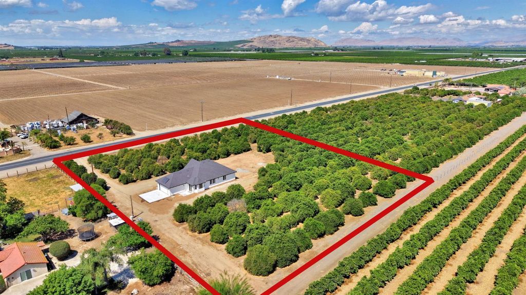 Image 50 of property listing at 41640 Road 120, Orosi, CA 93647