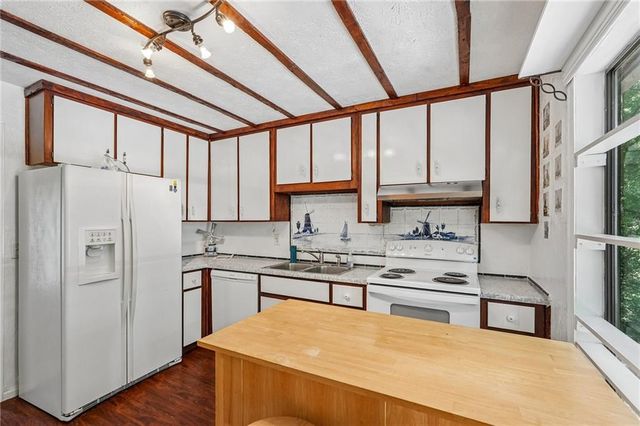 3045 Richmond Road, Woodstock, GA 30189