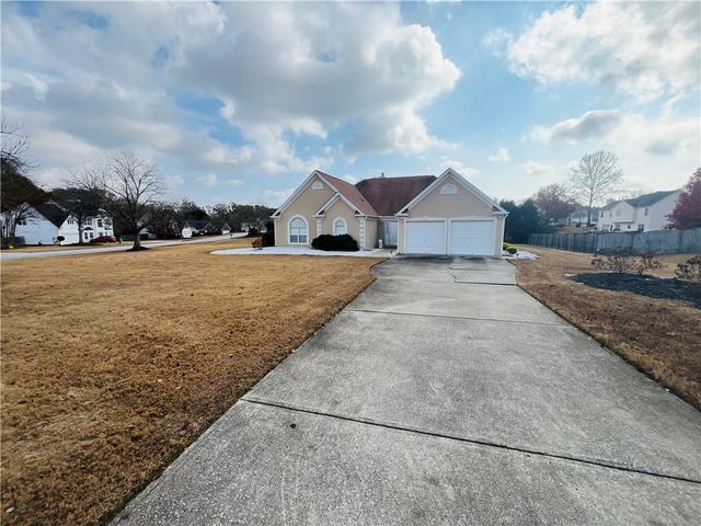 19 Meadow Crest Court, Powder Springs, GA 30127