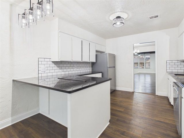 1129 NW Maple Ave, Lawton, OK 73507