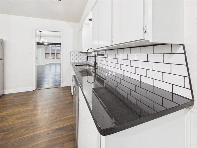 1129 NW Maple Ave, Lawton, OK 73507