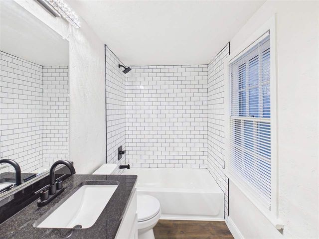 1129 NW Maple Ave, Lawton, OK 73507