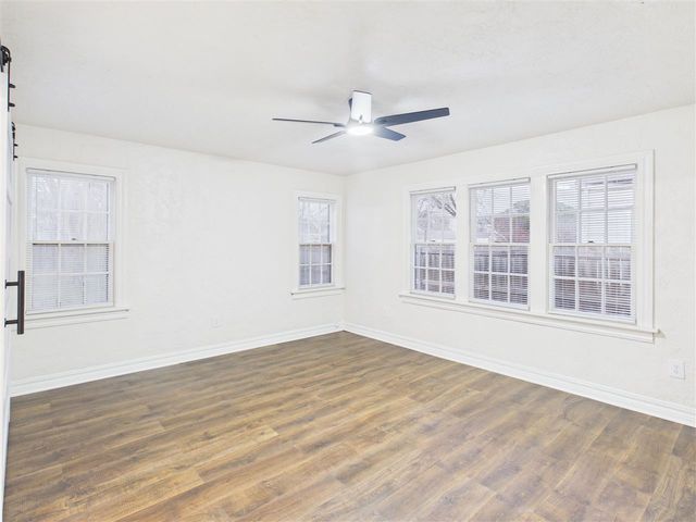 1129 NW Maple Ave, Lawton, OK 73507