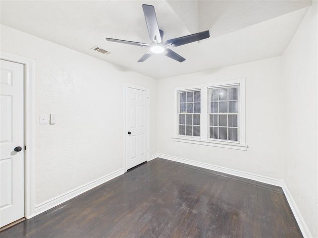 1129 NW Maple Ave, Lawton, OK 73507