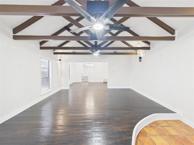 1129 NW Maple Ave, Lawton, OK 73507