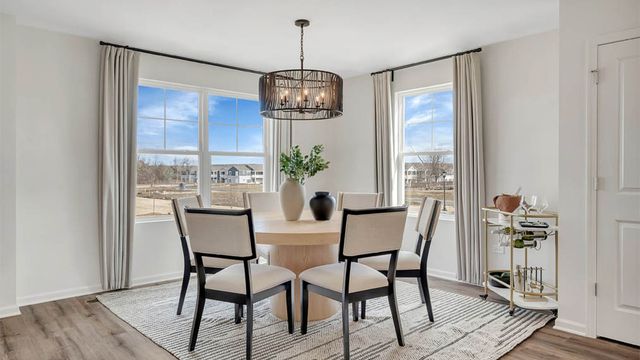 401 Lakeshore Court, St. Charles, IL 60174