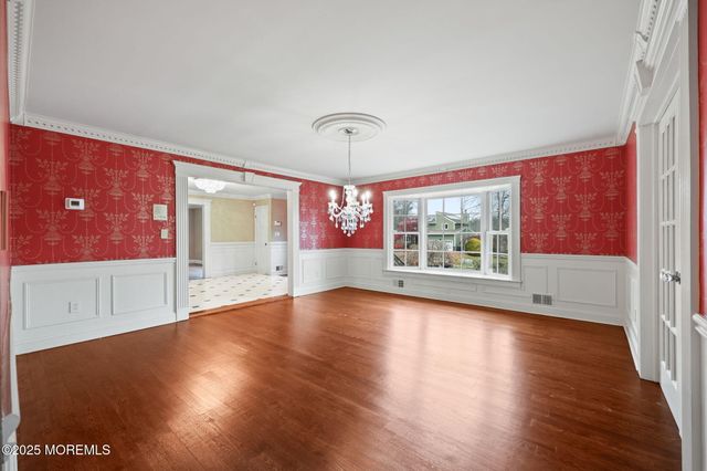 41 Thomas Drive, Manalapan, NJ 07726