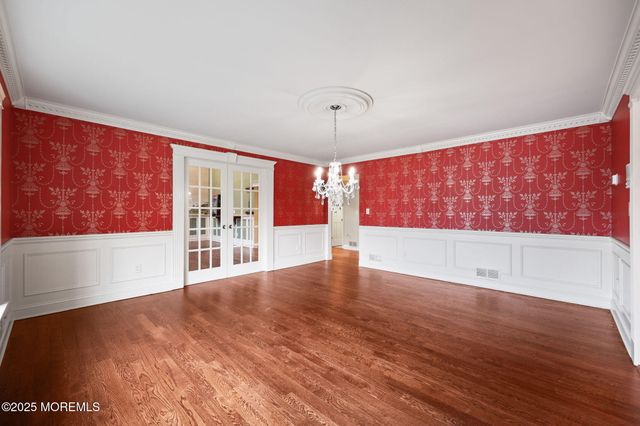 41 Thomas Drive, Manalapan, NJ 07726