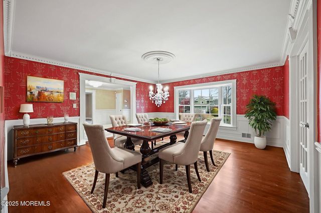 41 Thomas Drive, Manalapan, NJ 07726