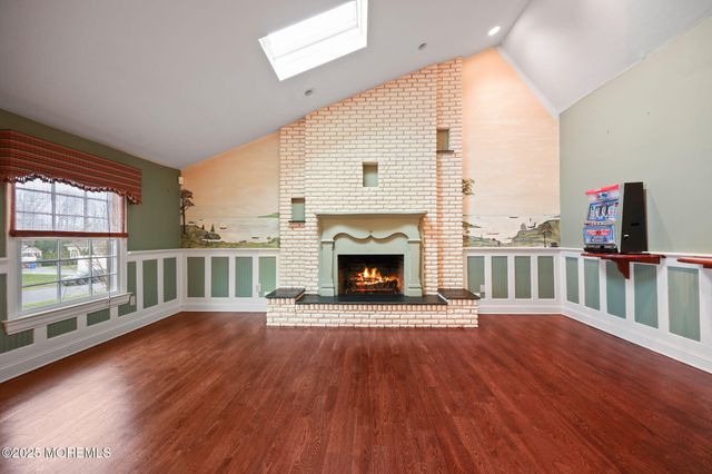 41 Thomas Drive, Manalapan, NJ 07726