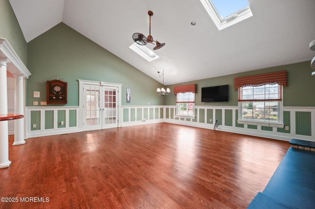 41 Thomas Drive, Manalapan, NJ 07726