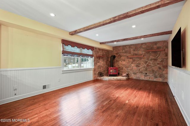 41 Thomas Drive, Manalapan, NJ 07726