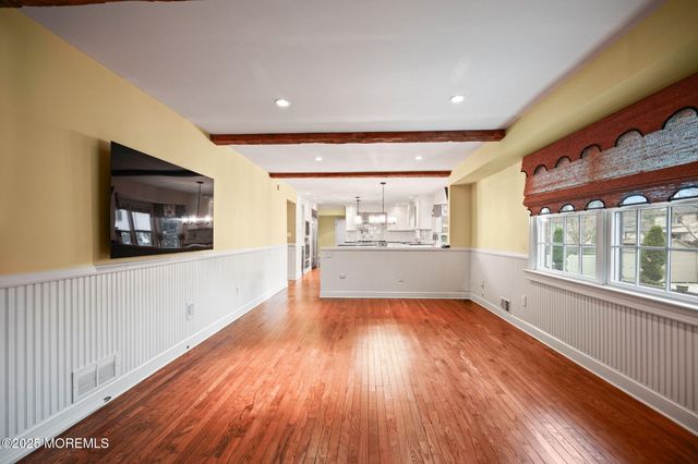 41 Thomas Drive, Manalapan, NJ 07726