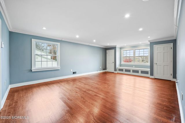 41 Thomas Drive, Manalapan, NJ 07726