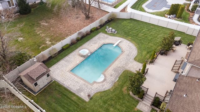 41 Thomas Drive, Manalapan, NJ 07726